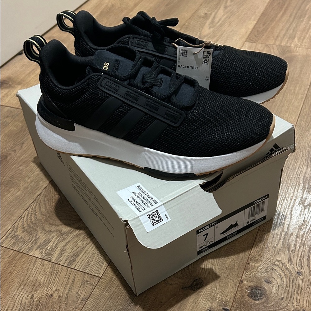 Adidas Woman’s Racer TR 21